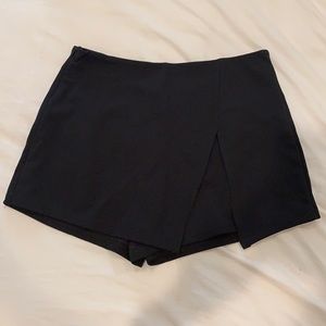 Solid split front skort